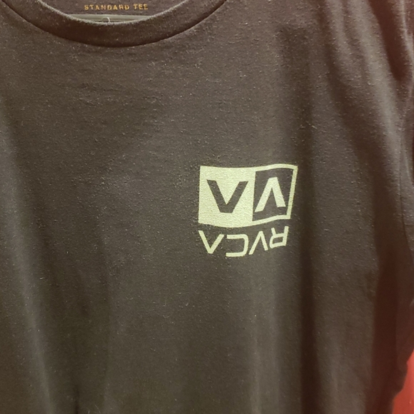RVCA tshirt - Picture 2 of 3